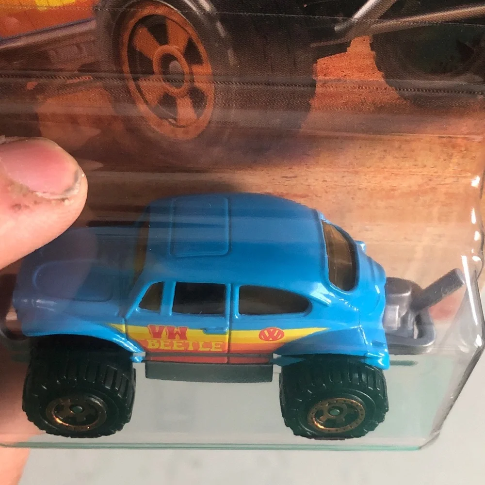 Mattel Matchbox Volkswagen Beetle 4x4 - Blue and Orange